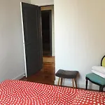 Halles Apartment *