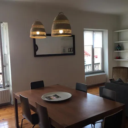 Halles 아파트 비아히쯔